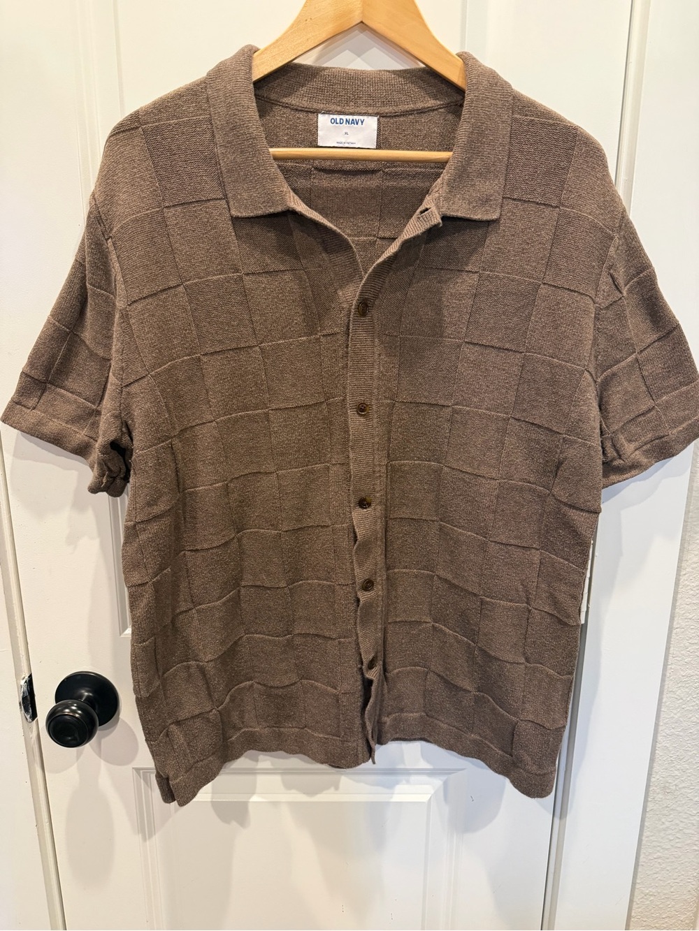 Old Navy Men's Brown Textured Short-Sleeve Button-Up Shirt